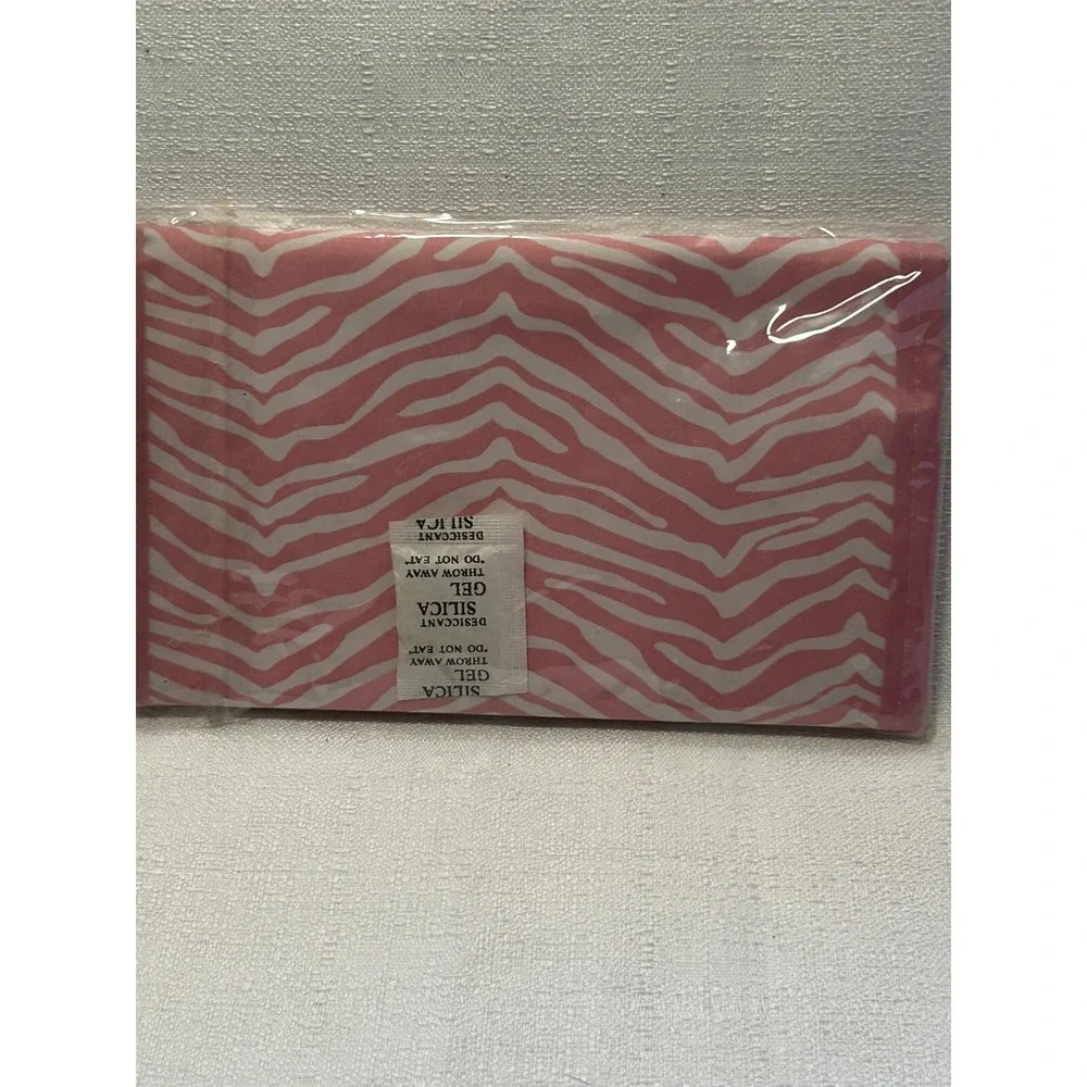 Pampered Chef Pink Zebra Print Coupon Holder New PR27‎